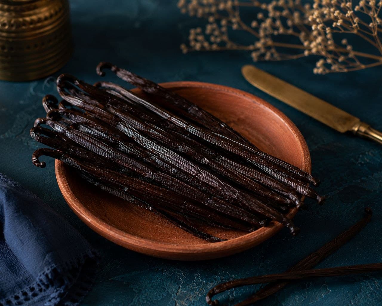 Premium Indonesian vanilla beans, freshly cured
